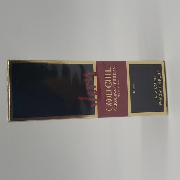 1884- Carolina Herrera Made In Spain NWT - Picture 1 of 6